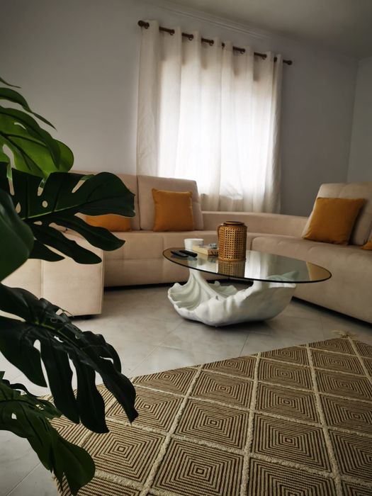 Sofá com Chaise Long