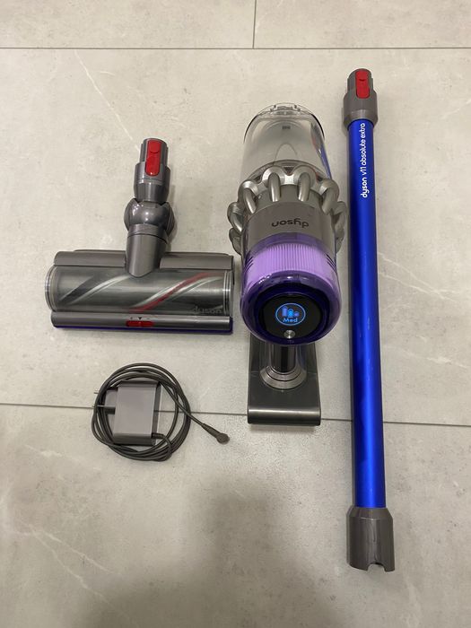 пилосос Dyson V11.