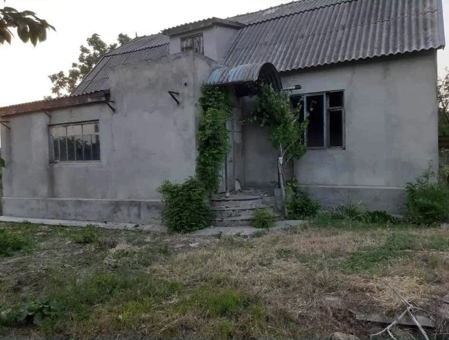 Дом, недострой с участком