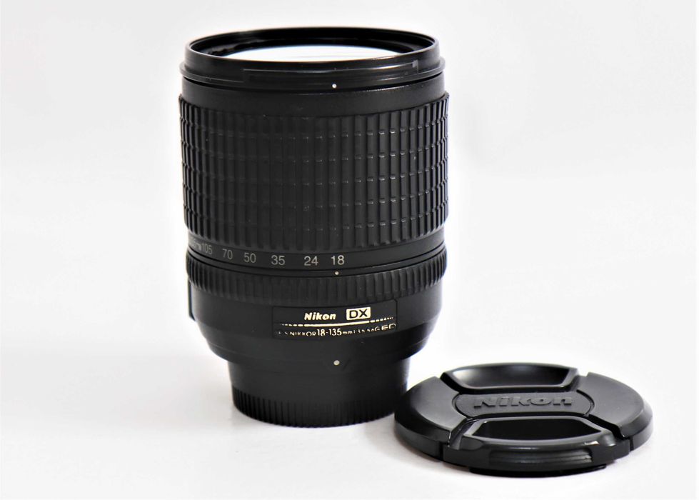Lente Nikon 18-135mm SEM AUTOFOCUS