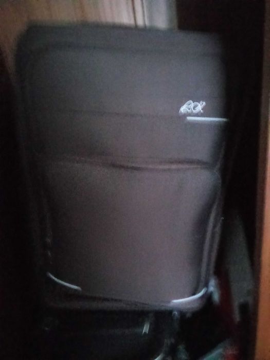 Mala de viagem usada só uma vez