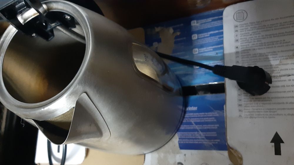 Cafeteira elétrica para fazer chá