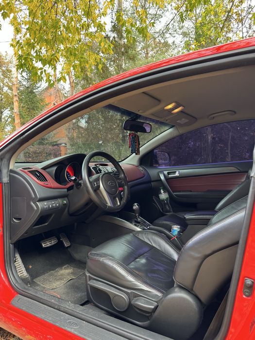 Продам kia cerato 2011