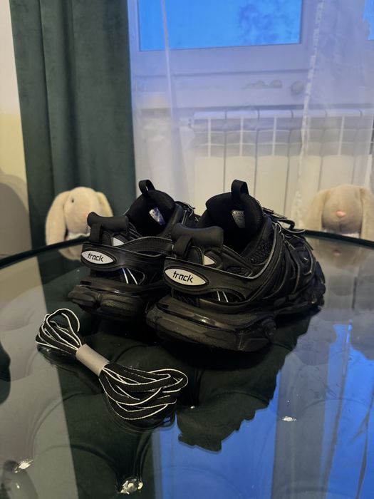 Balenciaga Track