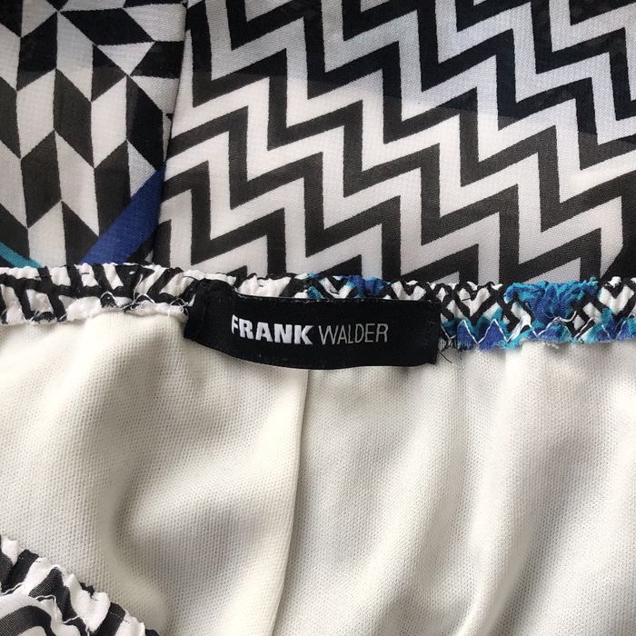 Spódnica z tkaniny typu szyfon, rozm. ok. 40