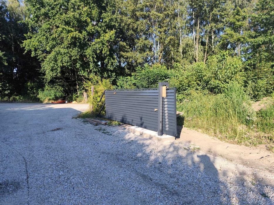 Bramy, ogrodzenia, furtki — projekt, spawanie, montaż