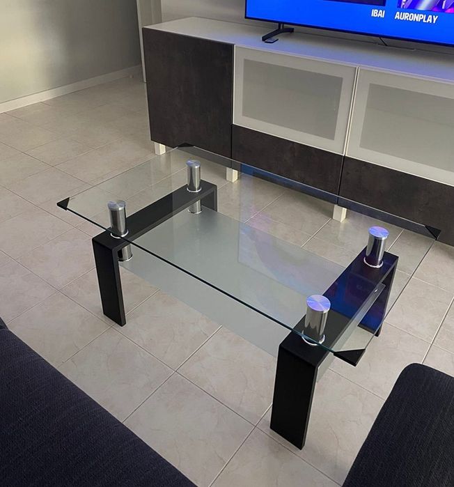 Mesa de centro em vidrio, em bom estado