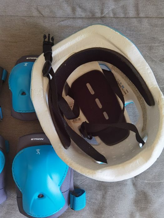 Conjunto Menino Capacete, joelheiras e cotoveleiras.