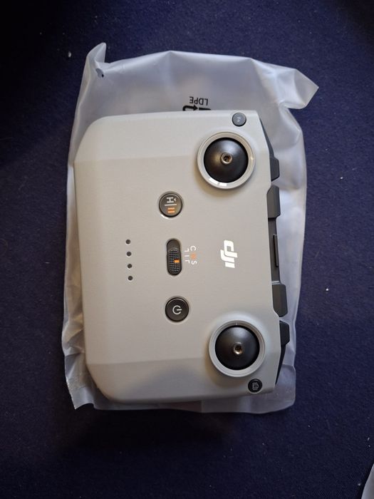 Drone DJI Neo.   Ofereço Volante
