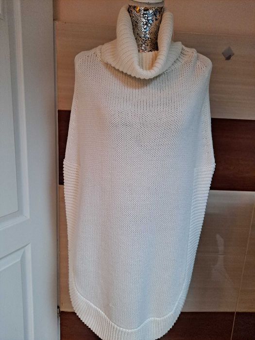 Sliczny sweterek damski.