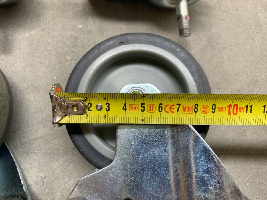 Rodas giratórias 90mm com e sem travão