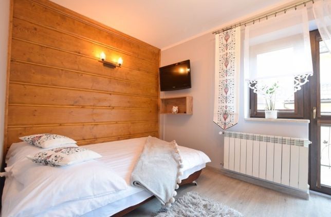 Wolne miejsca    300 m od dworca