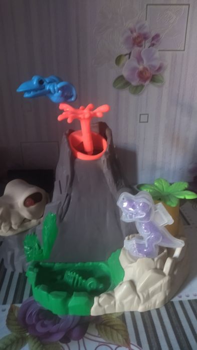 Play -doh Dino іграшка