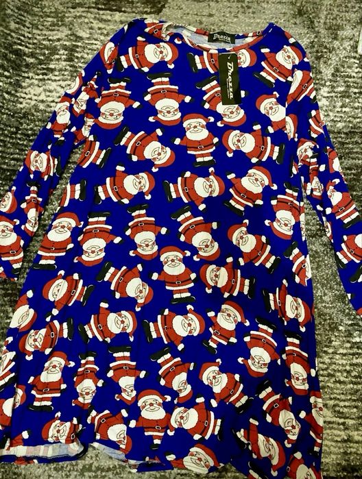 Новогодняя футболки размер L и XL. Платье и свитер