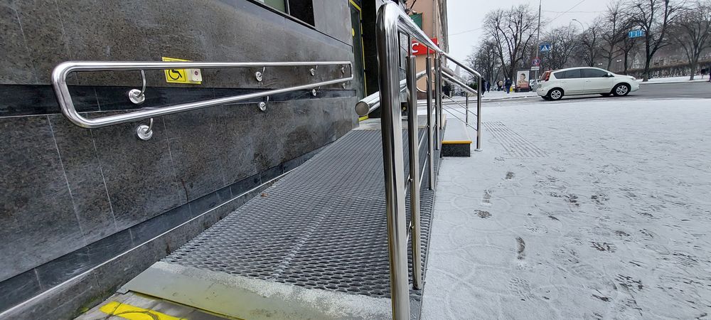 Перила з нержавіючої сталі