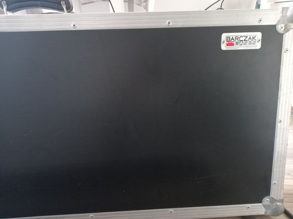 Zasilacz + Case pedalboard na efekty gitarowe + okablowanie Warszawa