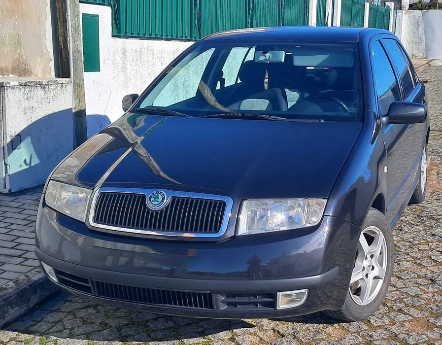 Skoda Fabia 1.2i com 83mil kms