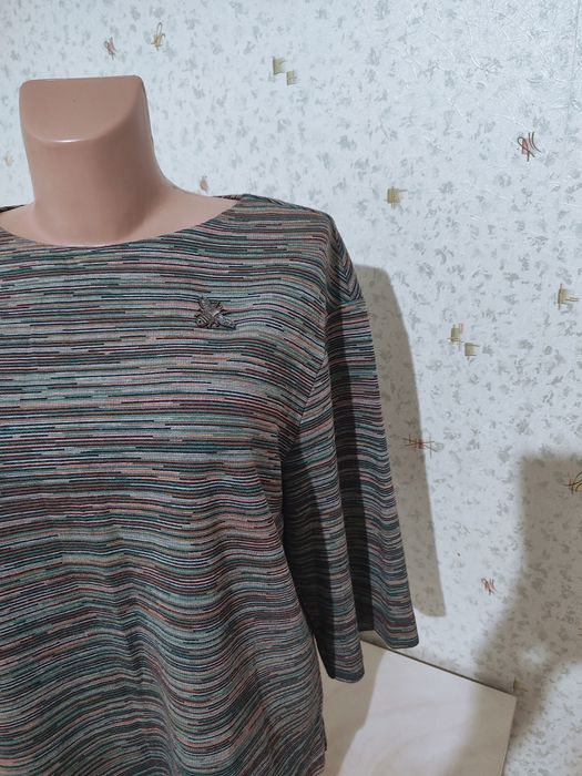 Продам блузку кофту женскую р S/M новая  весна -осень