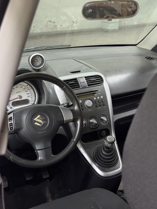Suzuki splash 2010