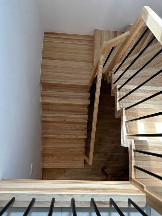 Schody DYWANOWE samonośne WARSZAWA i okolice