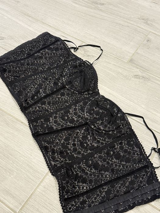 Корсет кружевной