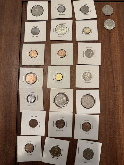 Saco com 60 moedas de escudos