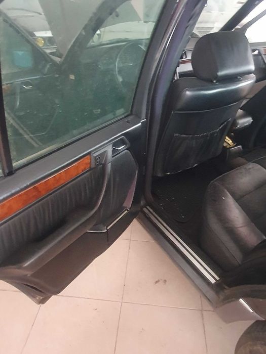 Mercedes E200 16v - Nacional - 163.980kms - Pequeno sinistro