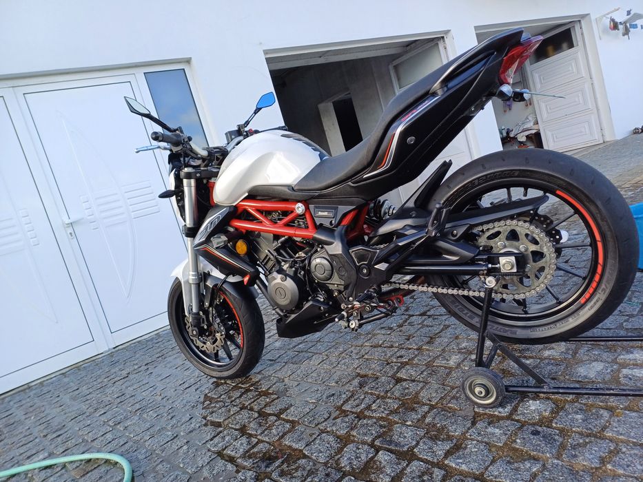 Vendo benelli bn 302 com cavalete incluído
