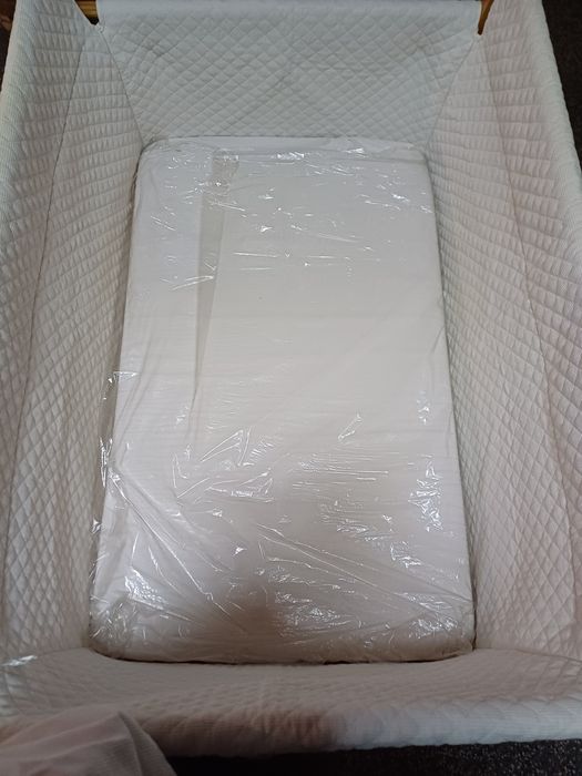 Berço da marca Bebé Confort