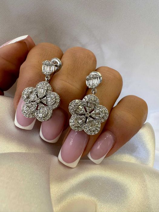 Kolczyki z naturalnymi diamentami 1.25  CT