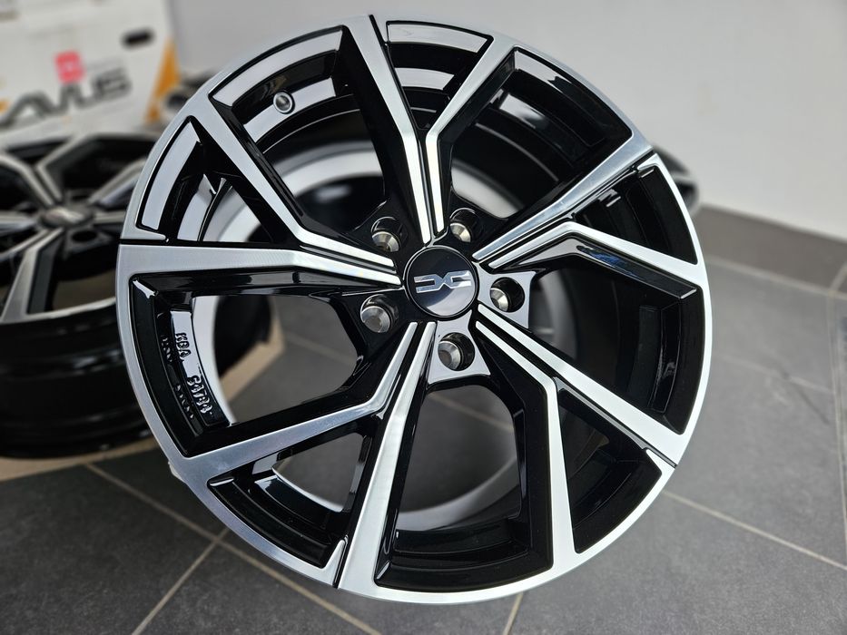 Dacia Duster III 17 " Nowe 5x114,3 Felgi Czarne Alufelgi ET35