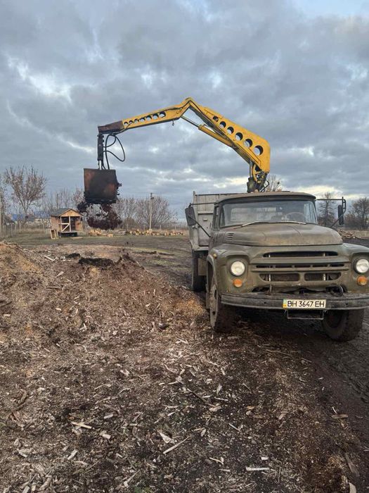 Продам зил 130 самосвал с манипулятором грейферный ковш: 6 900