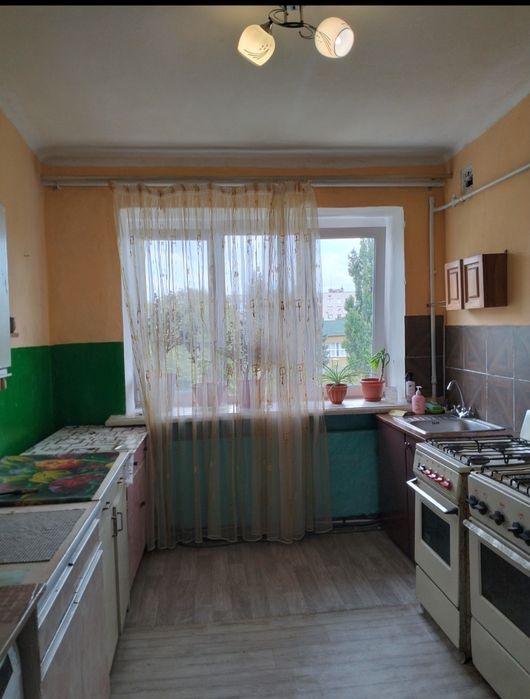 Продам кімнату в центрі Чернігова. Меблі, техніка. Не АН