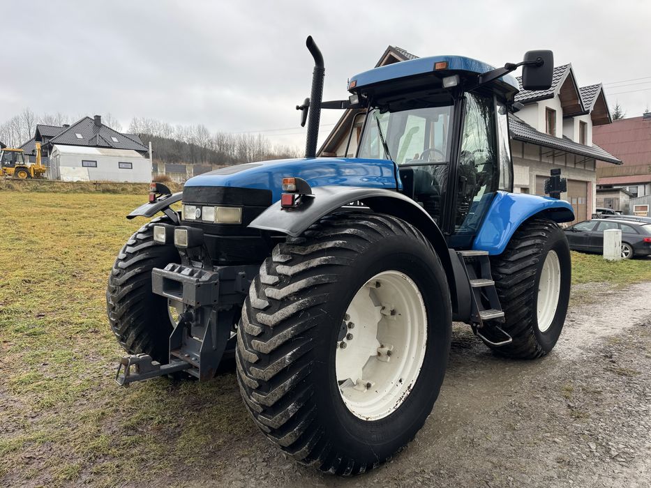New Holland TV140
