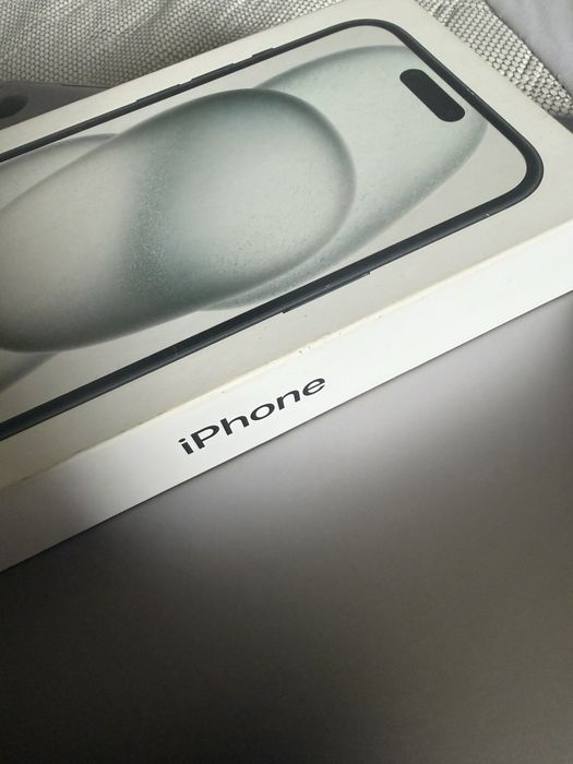 iPhone 15 128GB