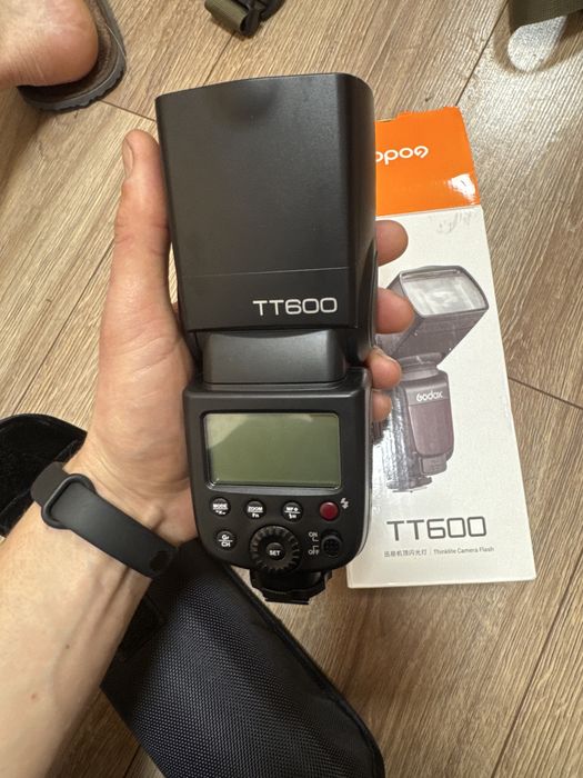 фотовспышка Godox ThinkLite TT600