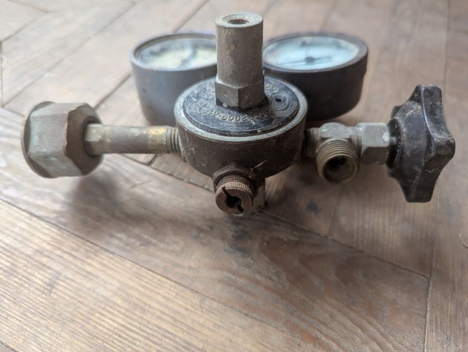 Редуктор  УР2 2шт.