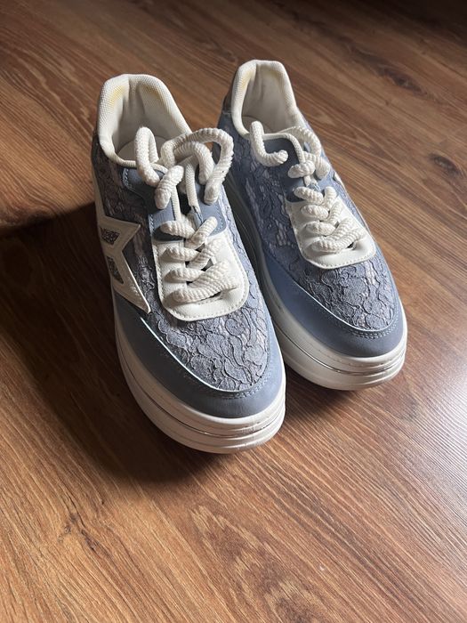 Buty na grubej podeszwie rozmiar 39