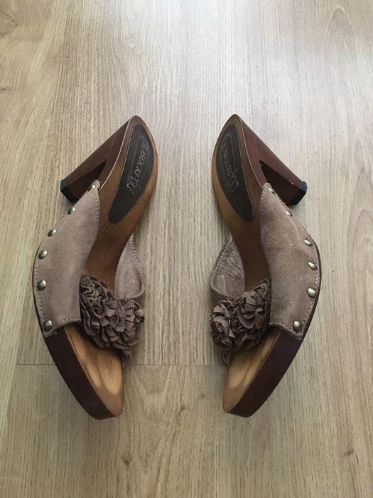 Klapki damskie zamszowe Lasocki 39