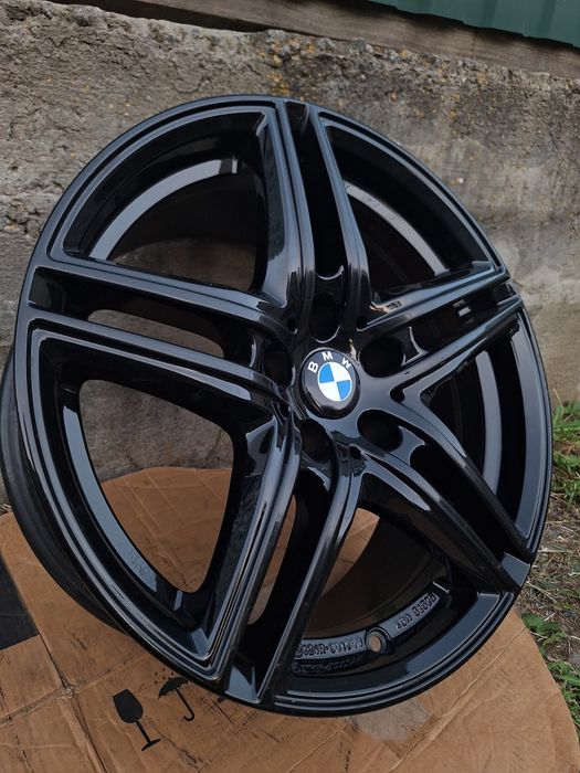 Чорні литі диски R17 BMW G series 3 4 5 7 G20 G21 G22 23 26 G30 31 G11 12