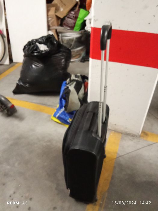 Mala trolley em bom estado