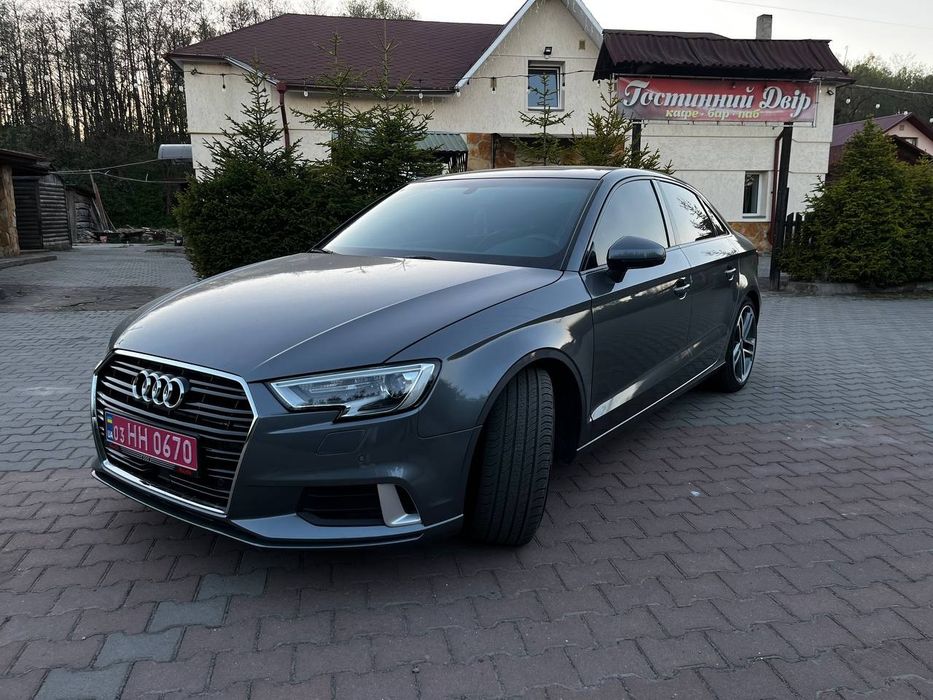 Audi A3  2020 року