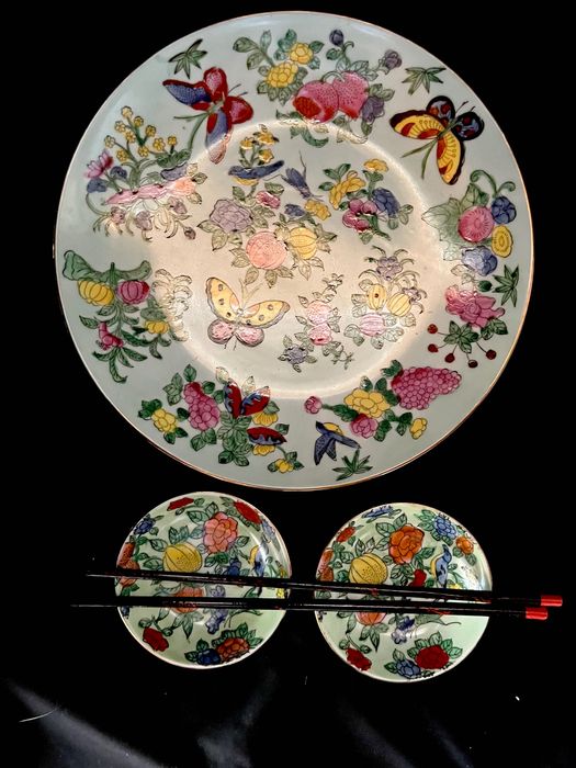 Conjunto de prato e tacinhas