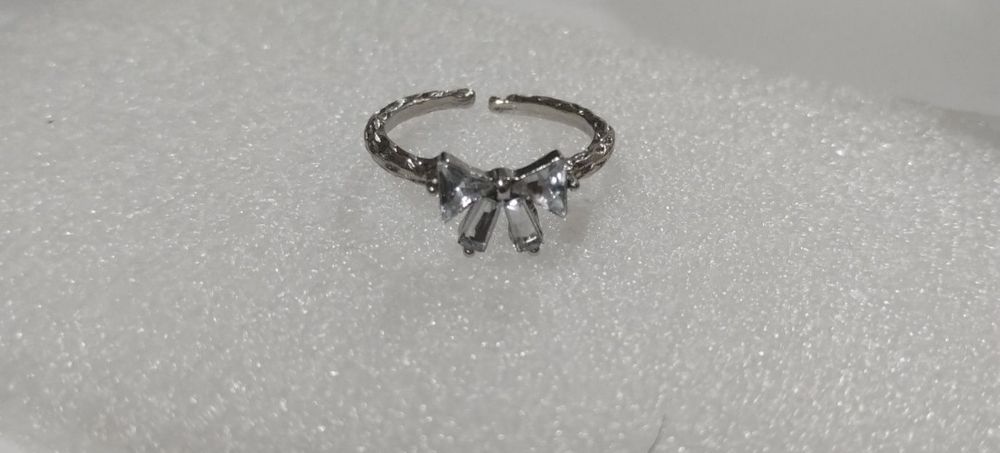 Каблучка нова стильна безкоштовно