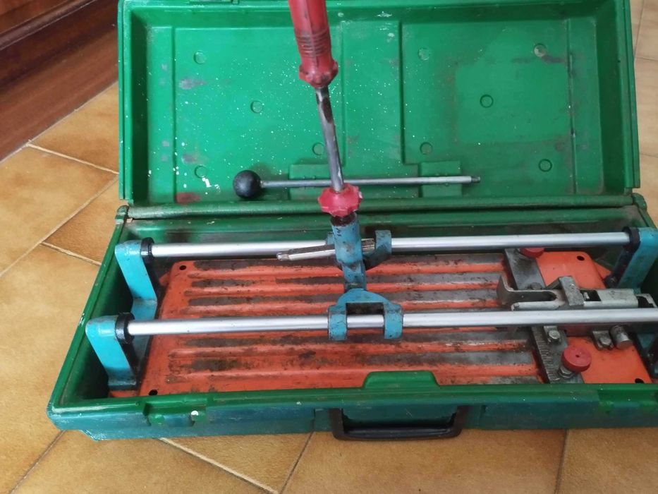 Cortador de azulejos profissional Rubi