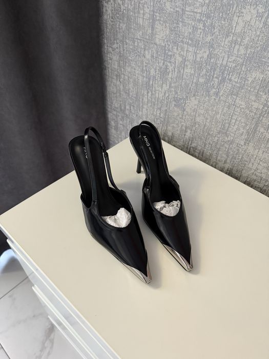 туфлі нові mango