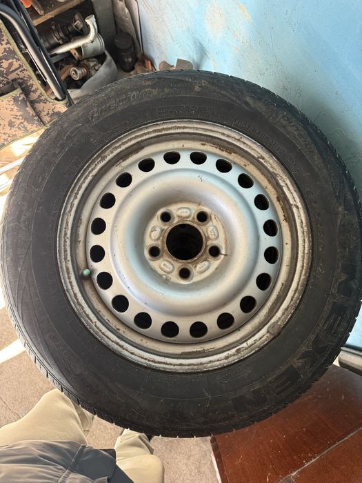 Продам колеса ( диски з резиною ) 195/65/R15