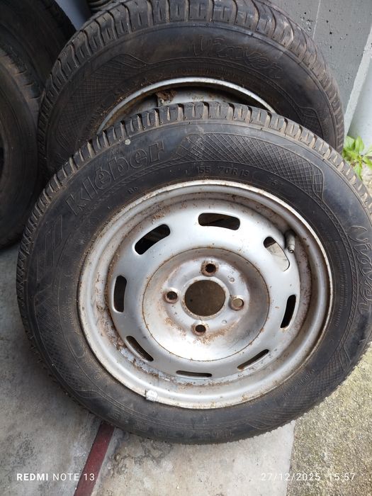 Jantes de 13 polegadas com pneus quase novos