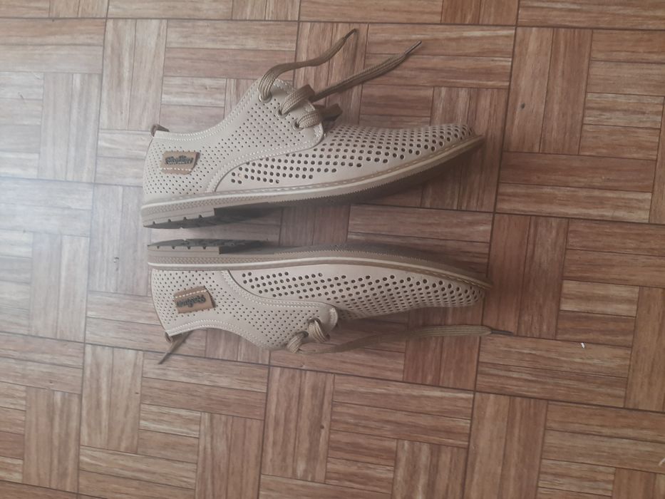 Продам нові туфлі