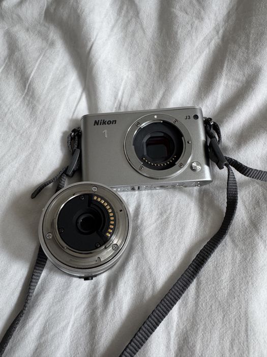 Nikon 1 J3 srebrny na częsci